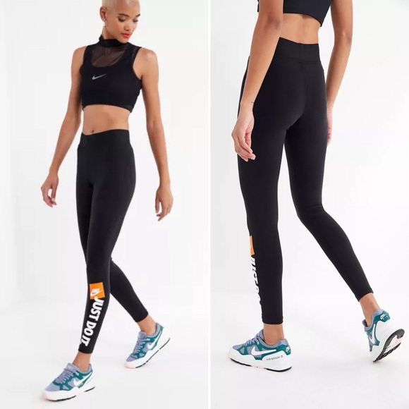 NWOT Nike Just Do it Graphic Print Black Leggings Size M - Picture 1 of 11